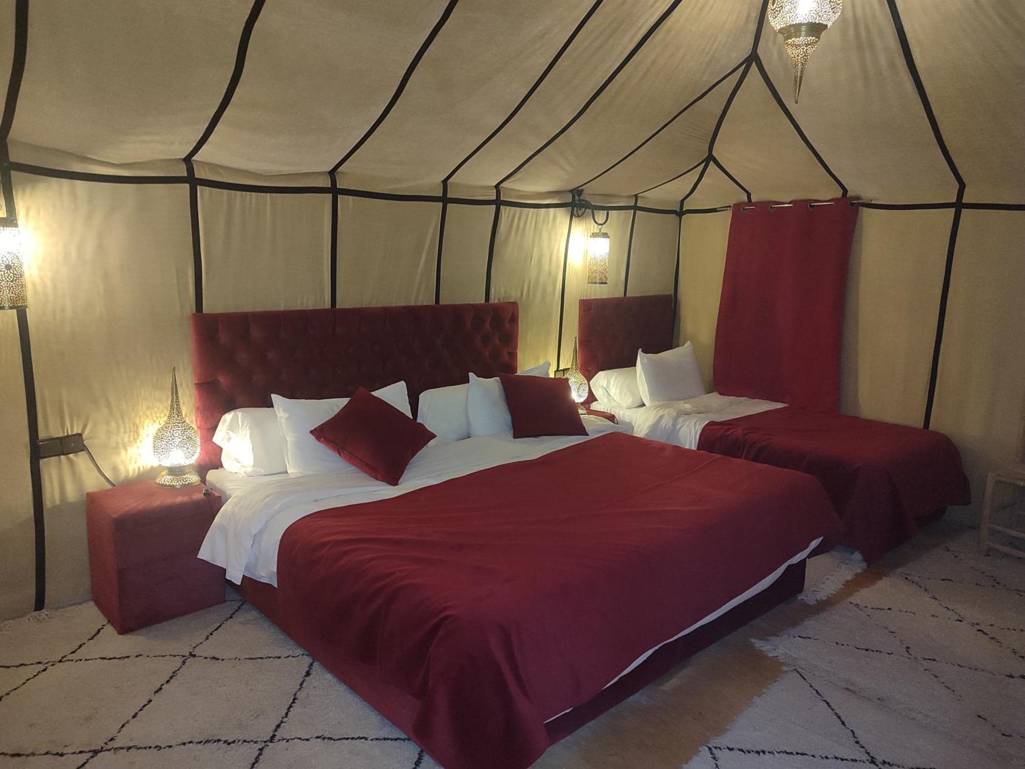Sahara Dunes Luxury Camp Мерзуга Экстерьер фото