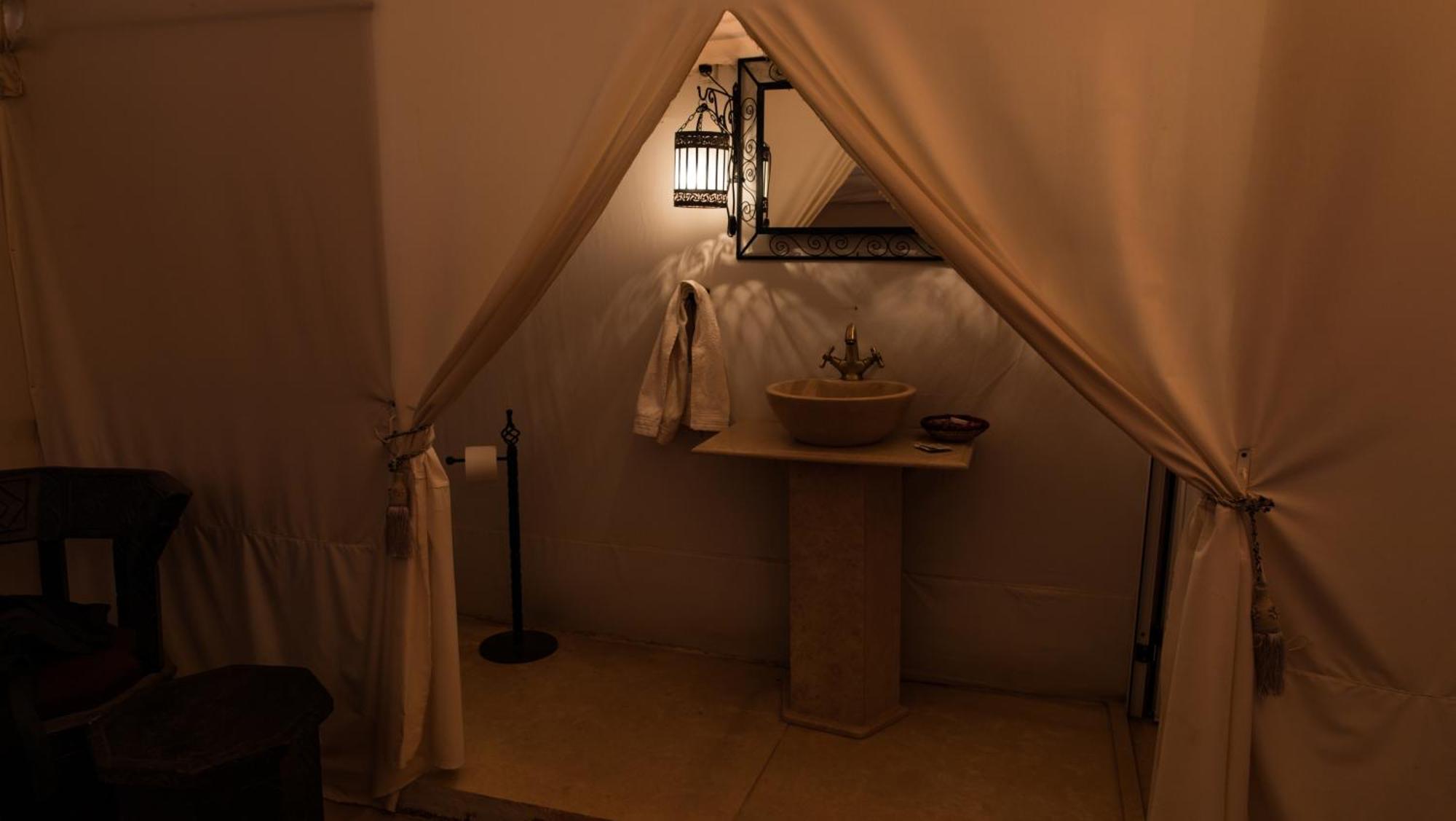Sahara Dunes Luxury Camp Мерзуга Экстерьер фото